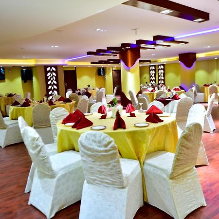 Al Bahjah Hotel Szíb Kültér fotó