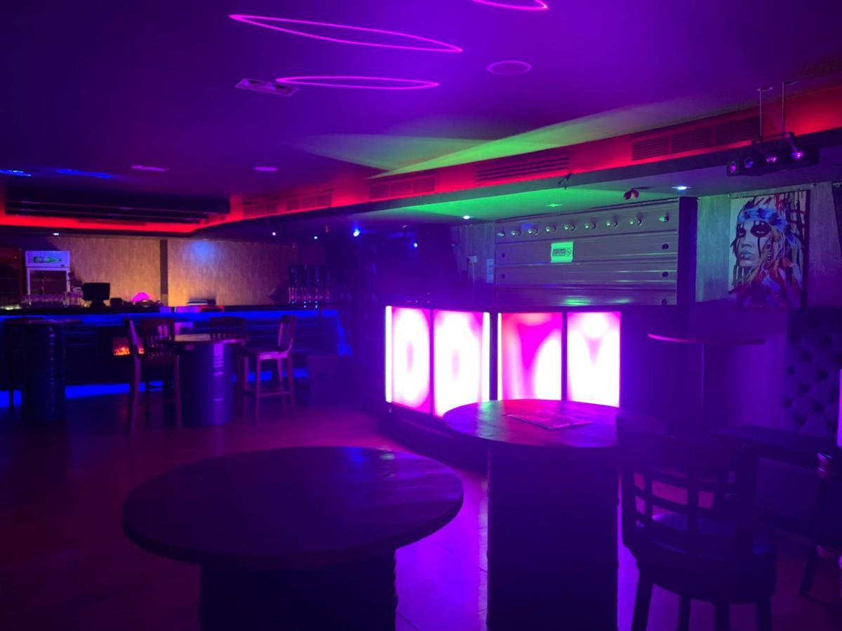 Al Bahjah Hotel Szíb Kültér fotó
