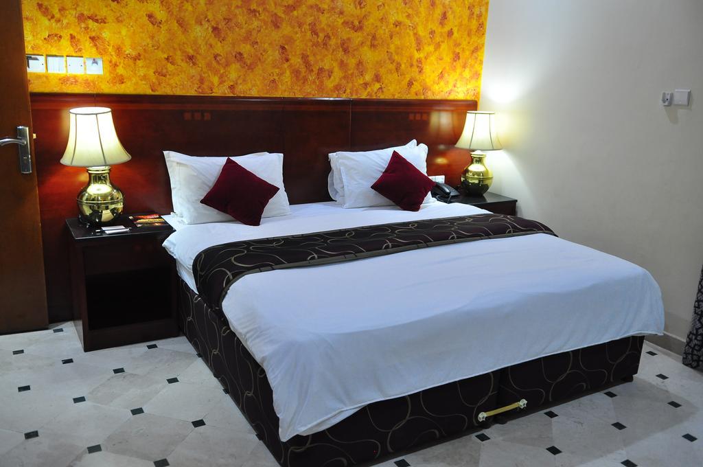 Al Bahjah Hotel Szíb Kültér fotó